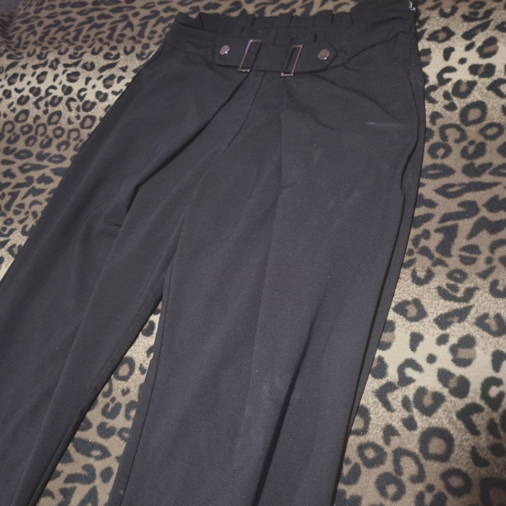 💕Fashion Nova Pleated Wide Leg Dress Pant!